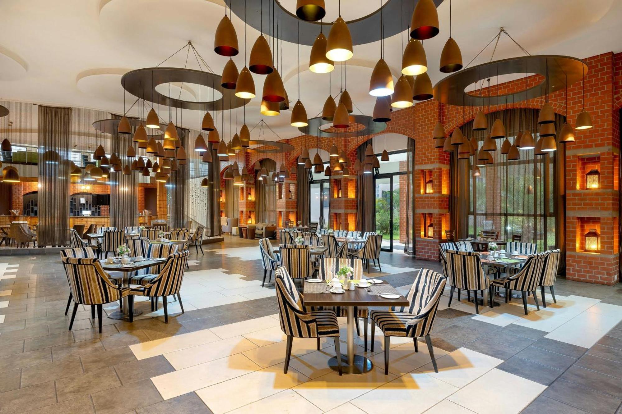 Protea Hotel By Marriott Ндола Екстериор снимка