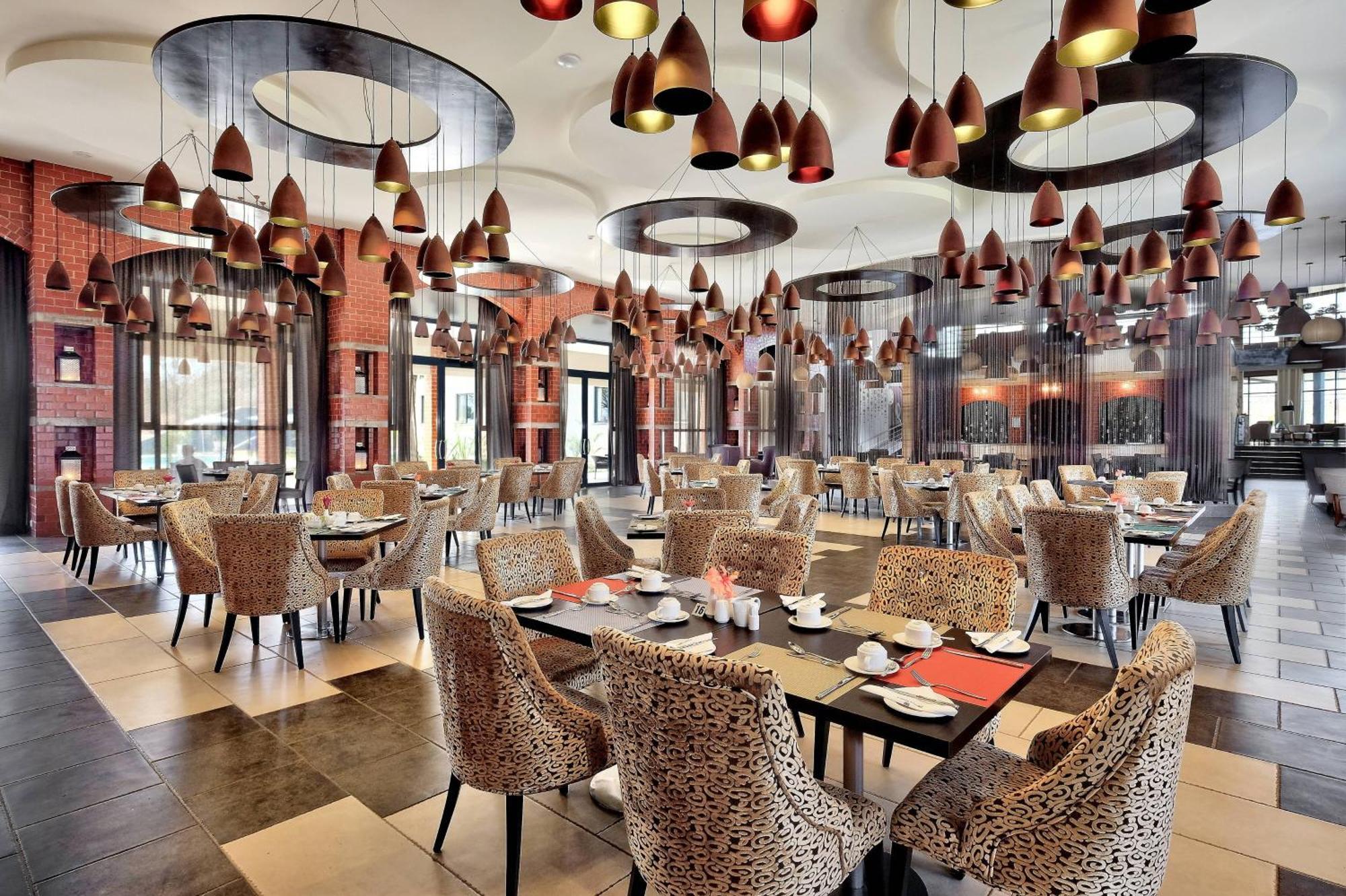 Protea Hotel By Marriott Ндола Екстериор снимка