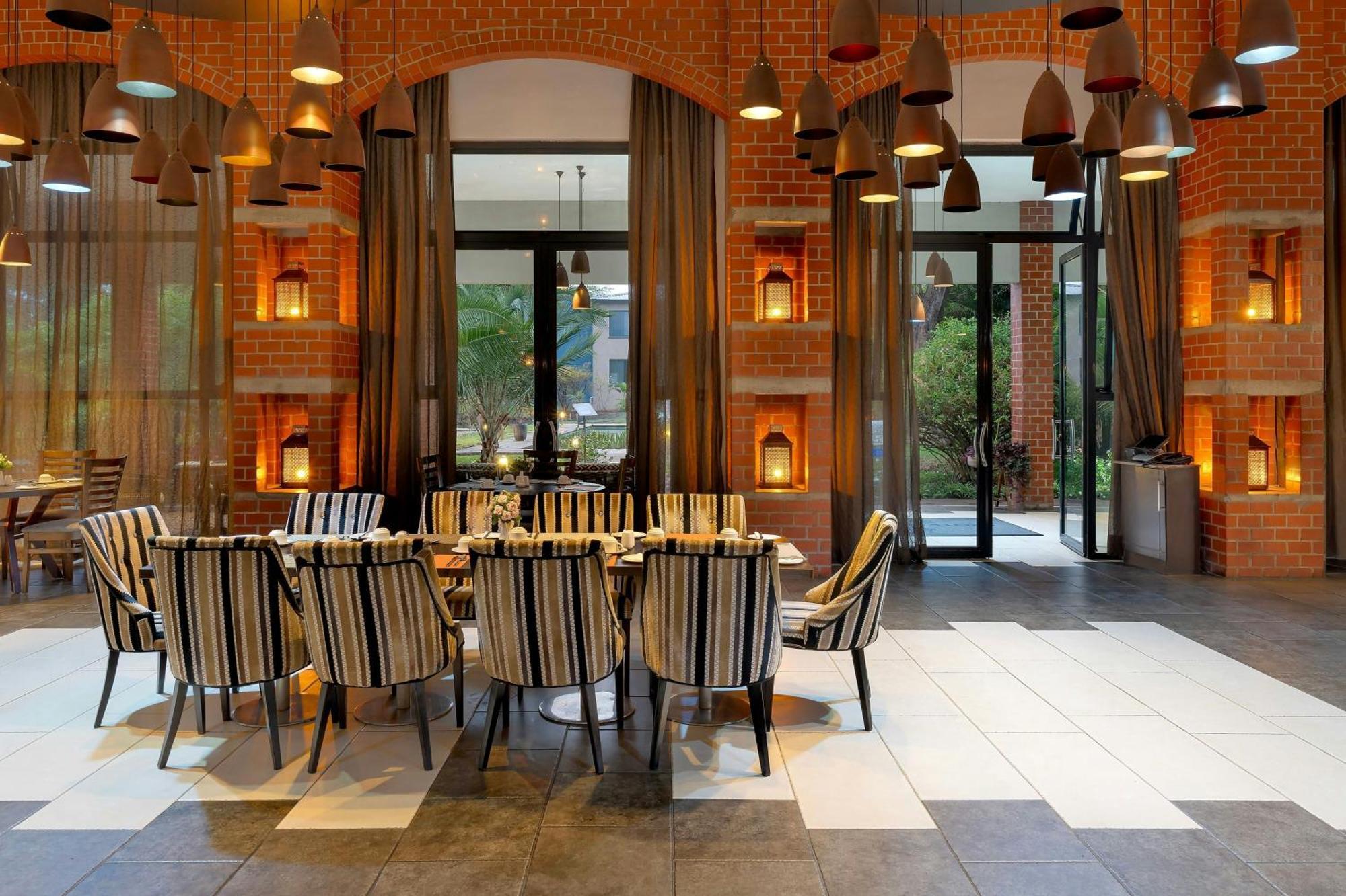 Protea Hotel By Marriott Ндола Екстериор снимка