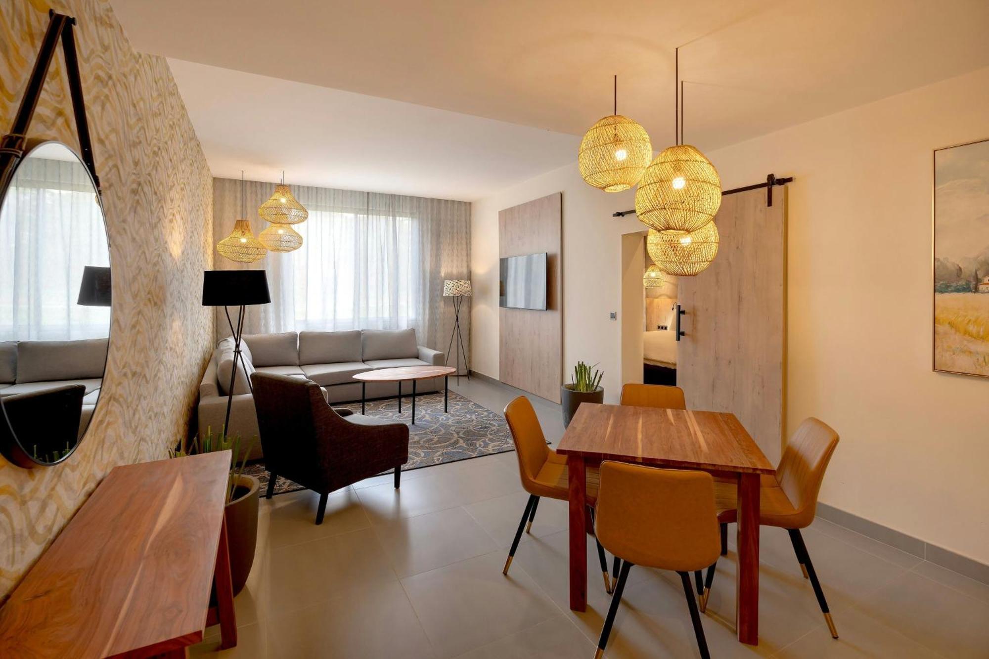 Protea Hotel By Marriott Ндола Екстериор снимка