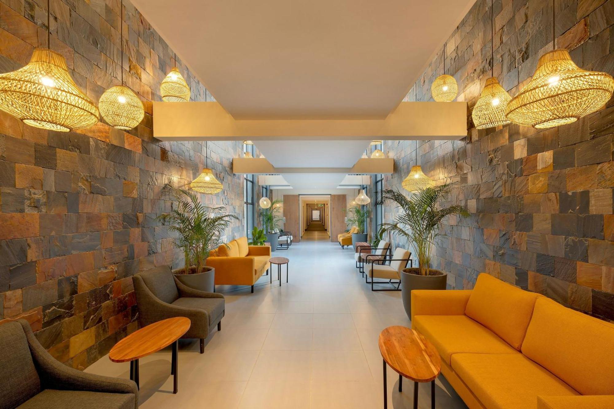 Protea Hotel By Marriott Ндола Екстериор снимка